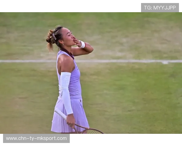 网球女王怒吼场边粉丝,被罚分仍夺冠 网球女王怒吼场边粉丝,被罚分仍夺冠