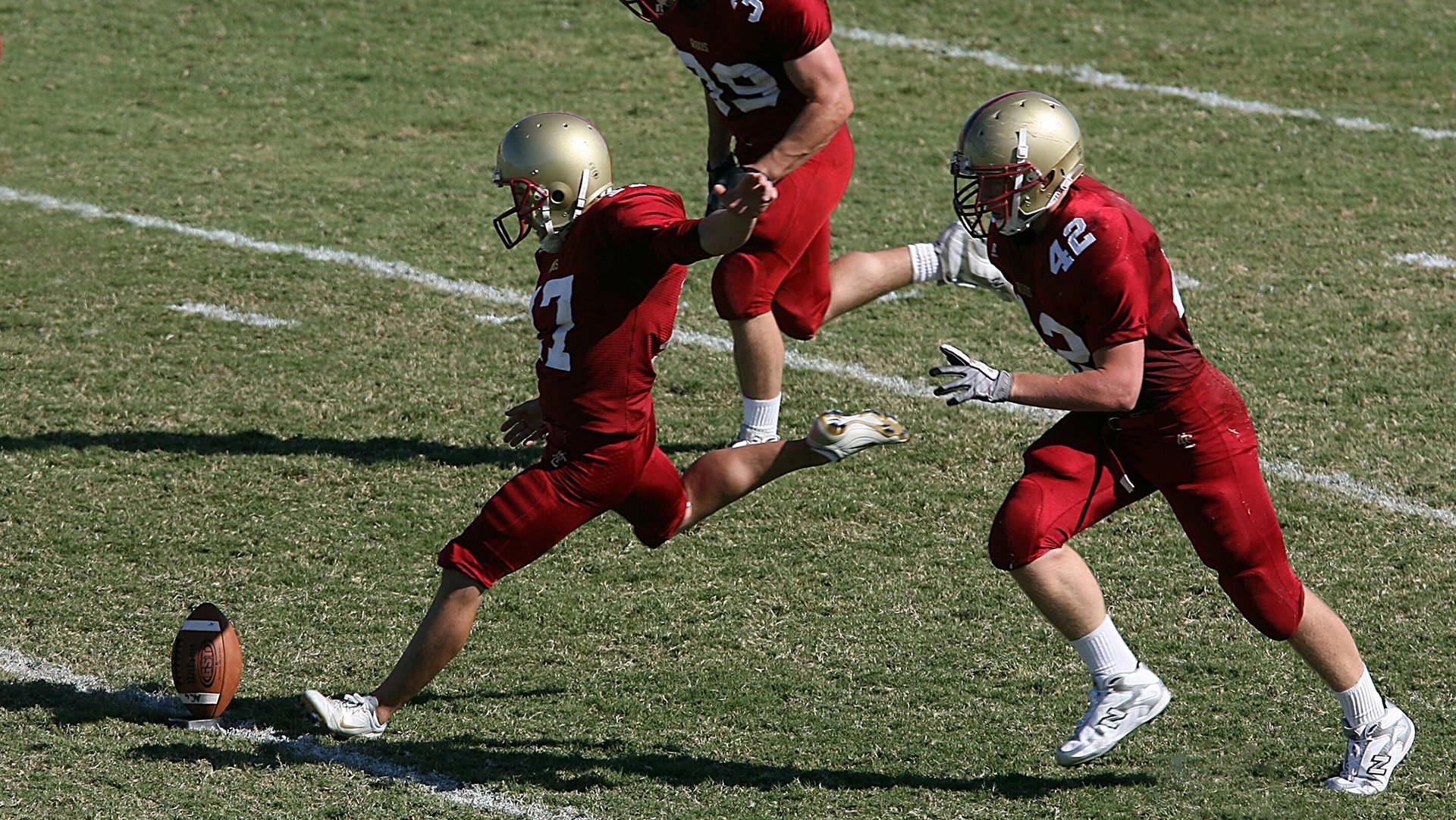 战术革新：现代足球中的“空间控制”战略